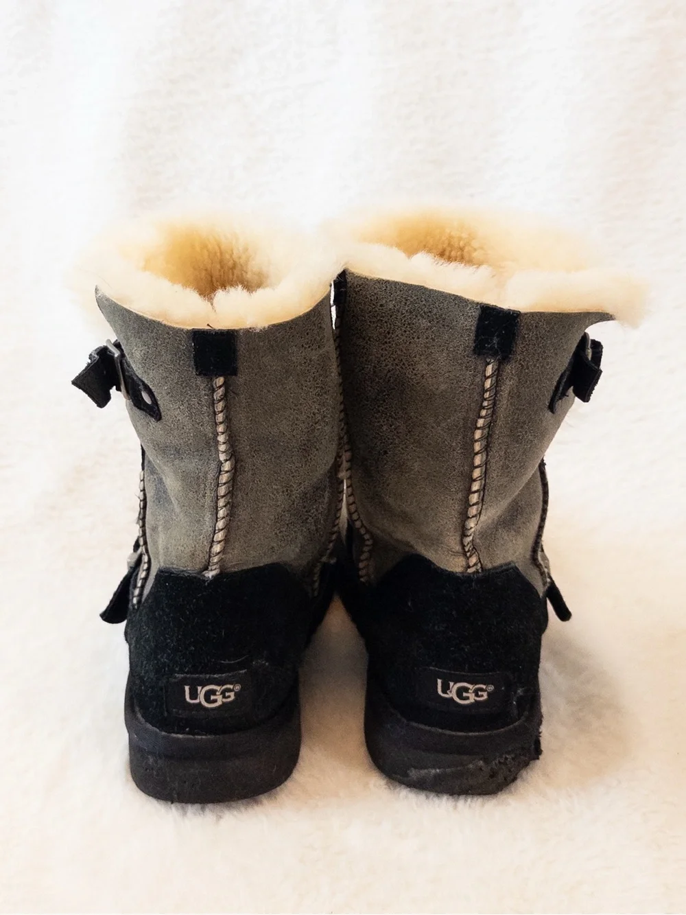 UGG Grey/Black Buckle Boots – Size 8, Gently Used 🐾
